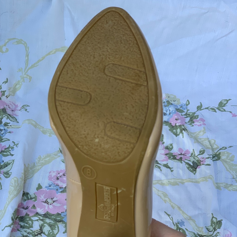Heels - Picture 4 of 4